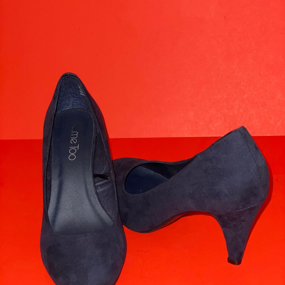Me Too Navy Suede  Pump 9.5M
